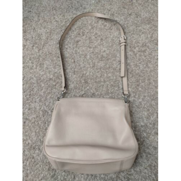 Marc Jacobs Empire City Mini Leather Messenger Crossbody Bag  Biege Purse - Picture 4 of 10